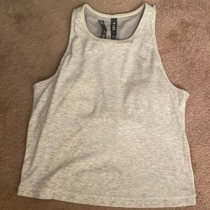 Vuori workout top FREE SHIPPING
